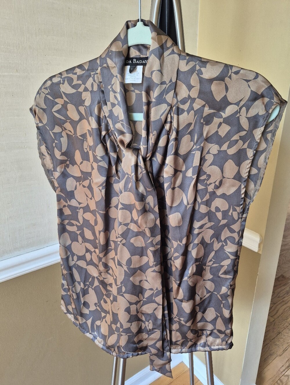 Lida Baday 100% Silk Abstract Print Tie Neck Blouse Size 6
